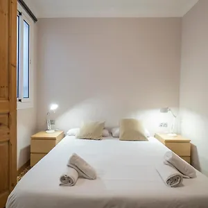 Acogedor De 2 Apartamento